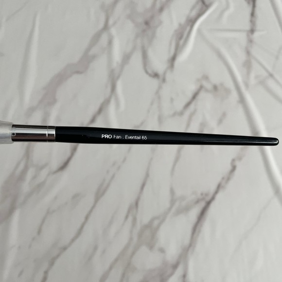 SEPHORA COLLECTION Pro Fan Brush #65 - Picture 4 of 10